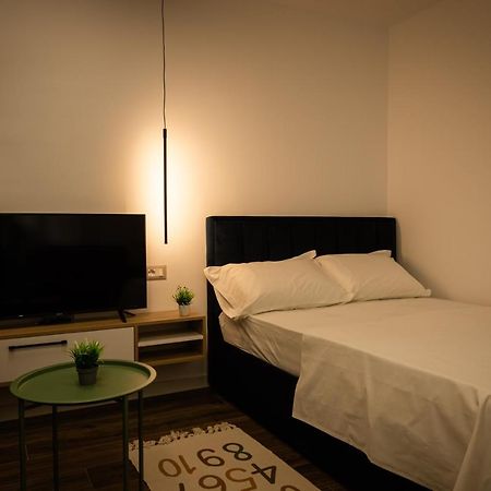Prime Location Studio In تيرانا المظهر الخارجي الصورة